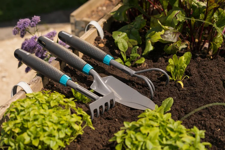 Hand trowel