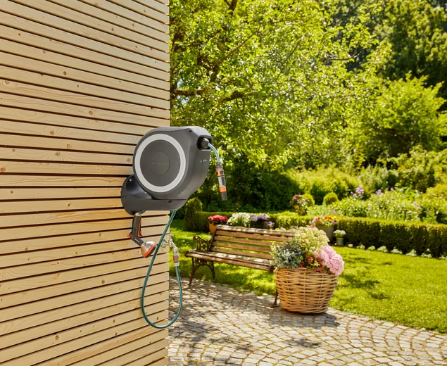 Dévidoir automatique mural RollUp S 15 m - GARDENA (Blanc)
