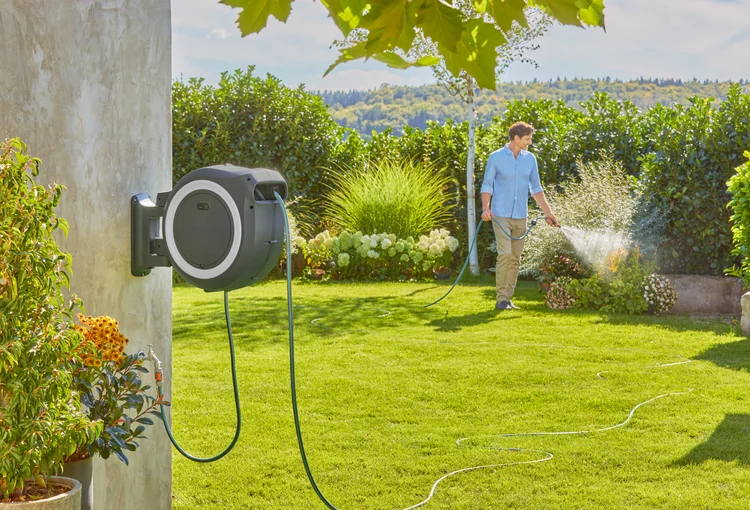 Dévidoir automatique mural sur batterie PowerRoll XXL, tuyau de 40- Kit prêt à l'emploi