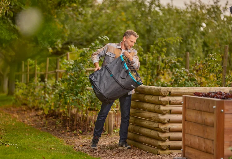 Faltbarer Gartenbehälter zum ergonomischen Einsammeln von Abfällen bis zu 127 l