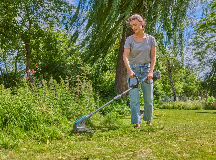 PowerTrim 30/18V P4A Potente Trimmer con Batteria 18V 4.0Ah