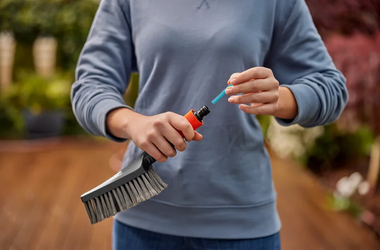 Cleansystem Handbürste S soft, wasserführende Bürste