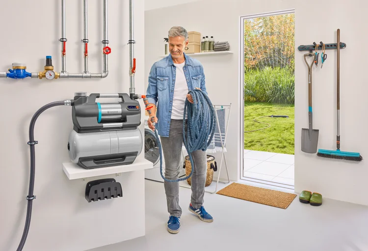 Πιεστικό Συγκρότημα Gardena 5600 SilentComfort με Βαρελάκι Bluetooth