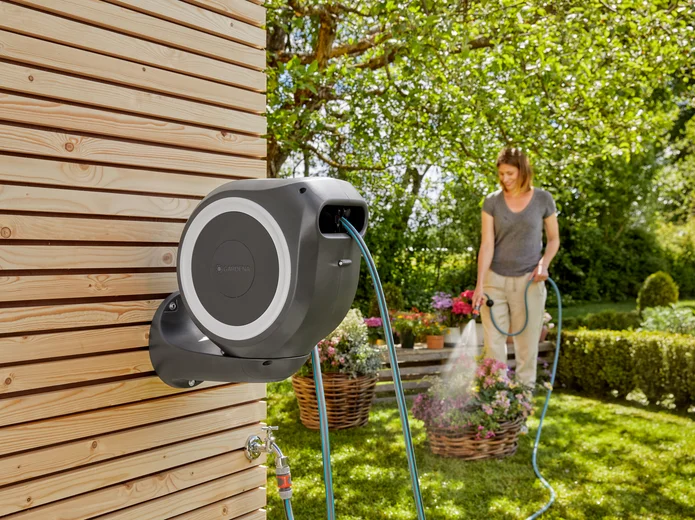 Dévidoir automatique mural RollUp S 15 m - GARDENA (Blanc)
