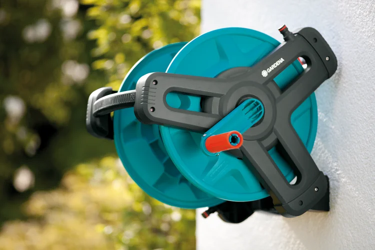 Set tambur de perete pentru furtun 50 cu 20 m furtun şi conectori