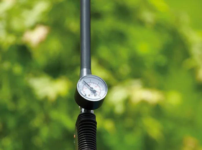 Pompa de stropit de 12 l purtată în spate