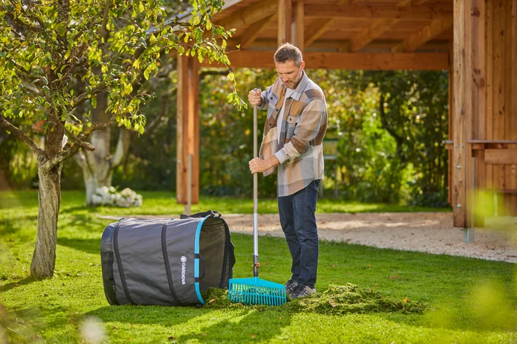Faltbarer Gartenbehälter zum ergonomischen Einsammeln von Abfällen bis zu 127 l