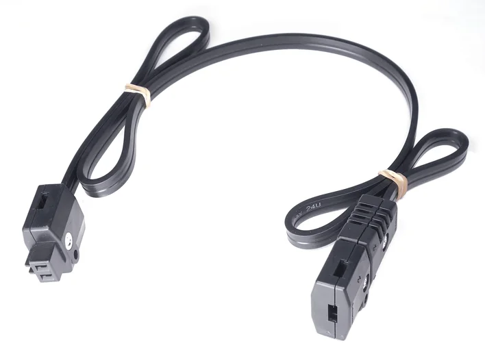 Connecting cable