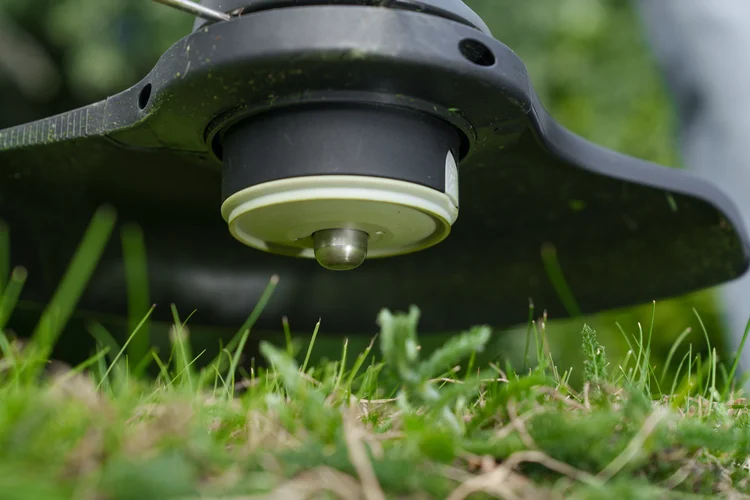 18V UltraTrim 300 (Solo - without Battery and charger)