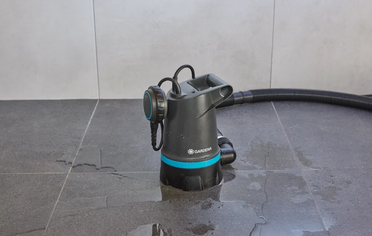 Dompelpomp voor Helder Water 20000 BASIC, 20.000 l/h, met vlotterschakelaar