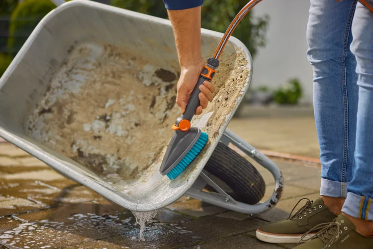 Cleansystem szczotka ręczna twarda M, z przepływem wody, do małych powierzchni