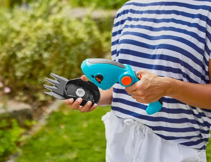 Battery Grass and Shrub Shears ComfortCut Li