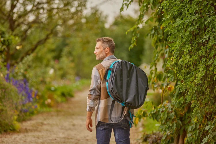 Faltbarer Gartenbehälter zum ergonomischen Einsammeln von Abfällen bis zu 127 l