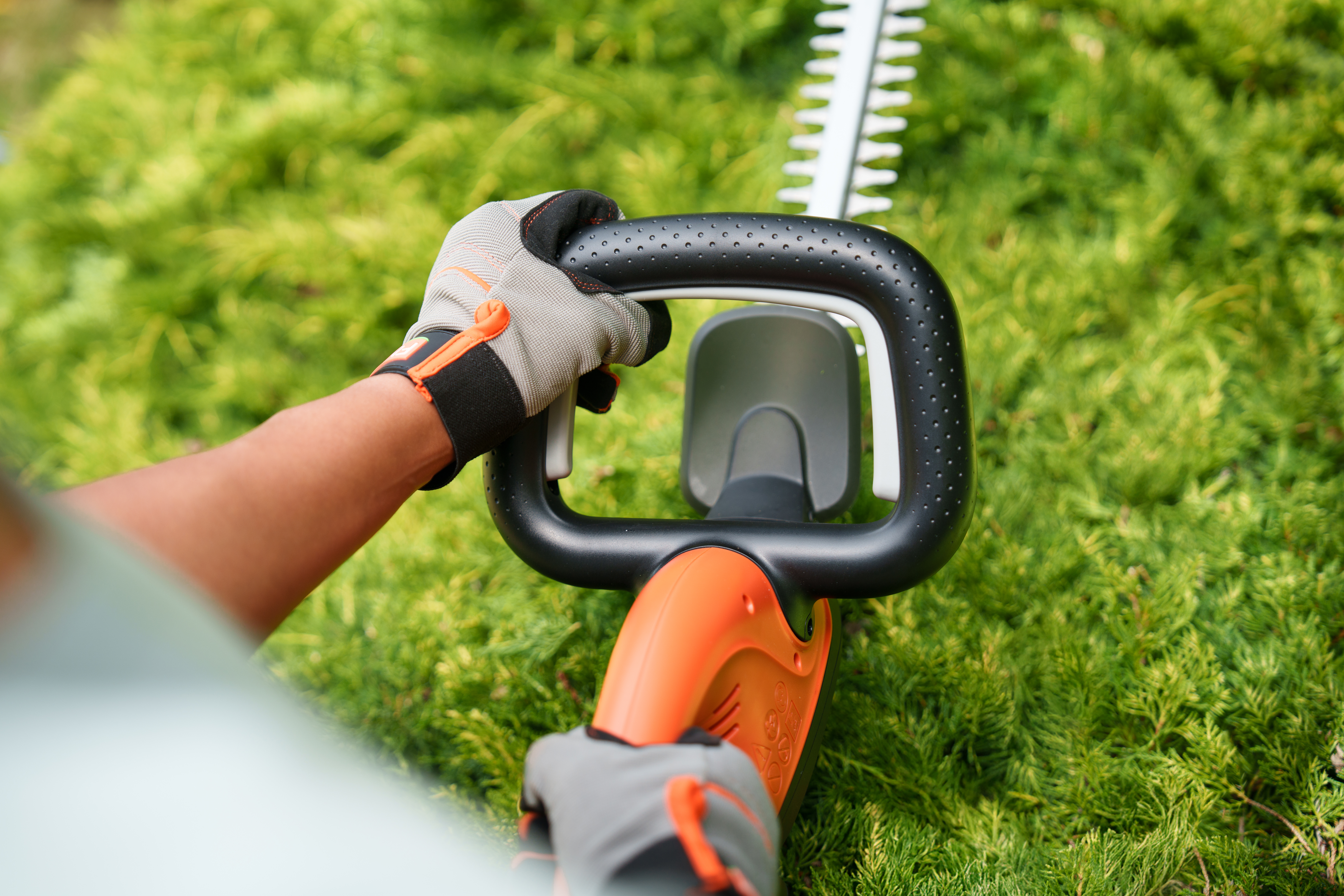 18V SimpliCut 450 (Solo - without battery and charger)