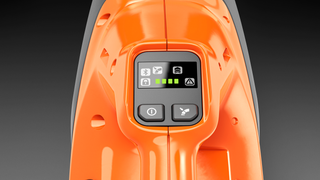 530iB f&uacute;kač, bat&eacute;ria, intuit&iacute;vna kl&aacute;vesnica