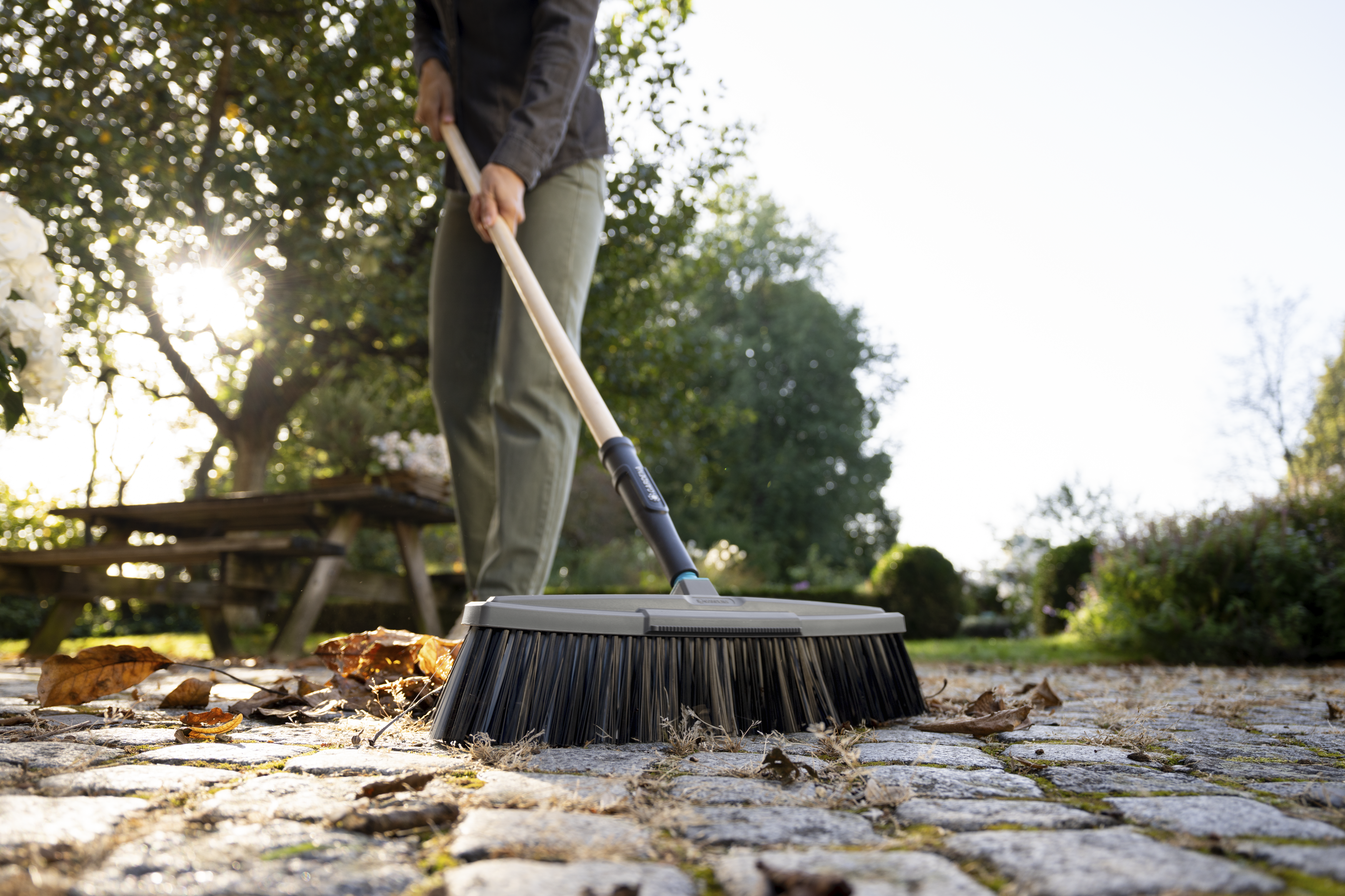 PureLine &ndash; szczotka do zamiatania ulicy, Narzędzia ogrodowe