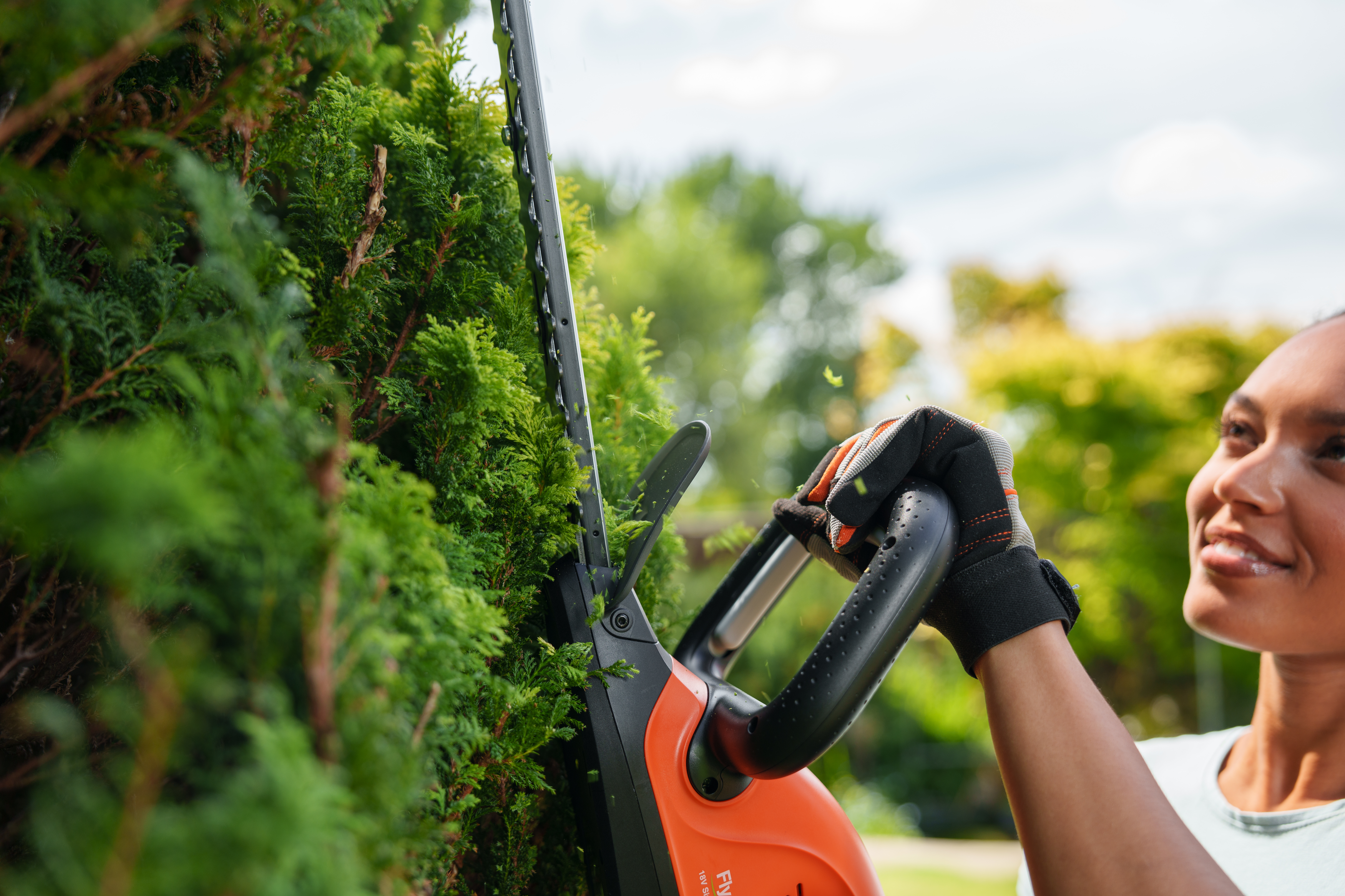 18V SimpliCut 450 (Solo - without battery and charger)