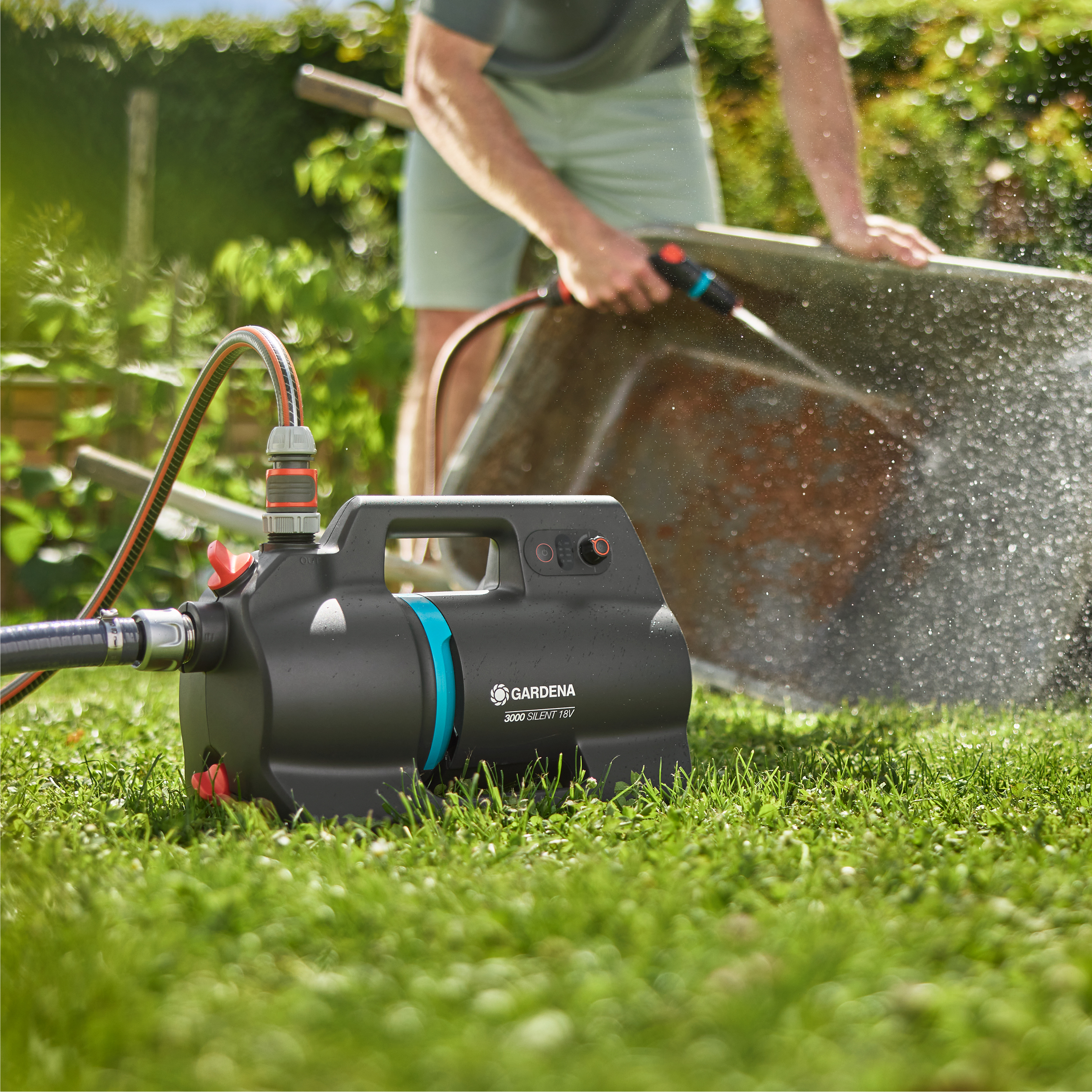 Pompa da Giardino a Batteria 3000 Silent 18V P4A Set pronto all'uso, Pompe