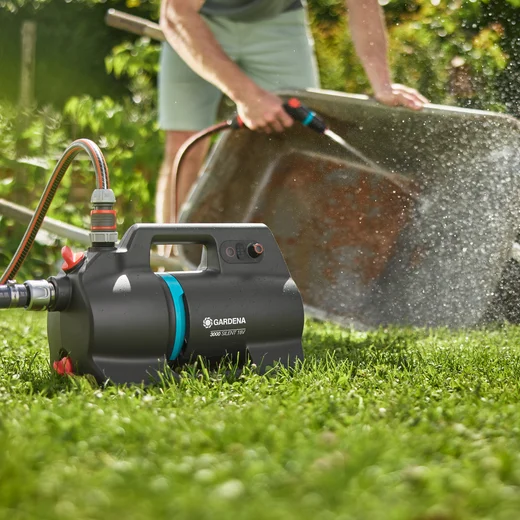 Akumulatorowa pompa ogrodowa 3000 18V P4A – zestaw, Pompy