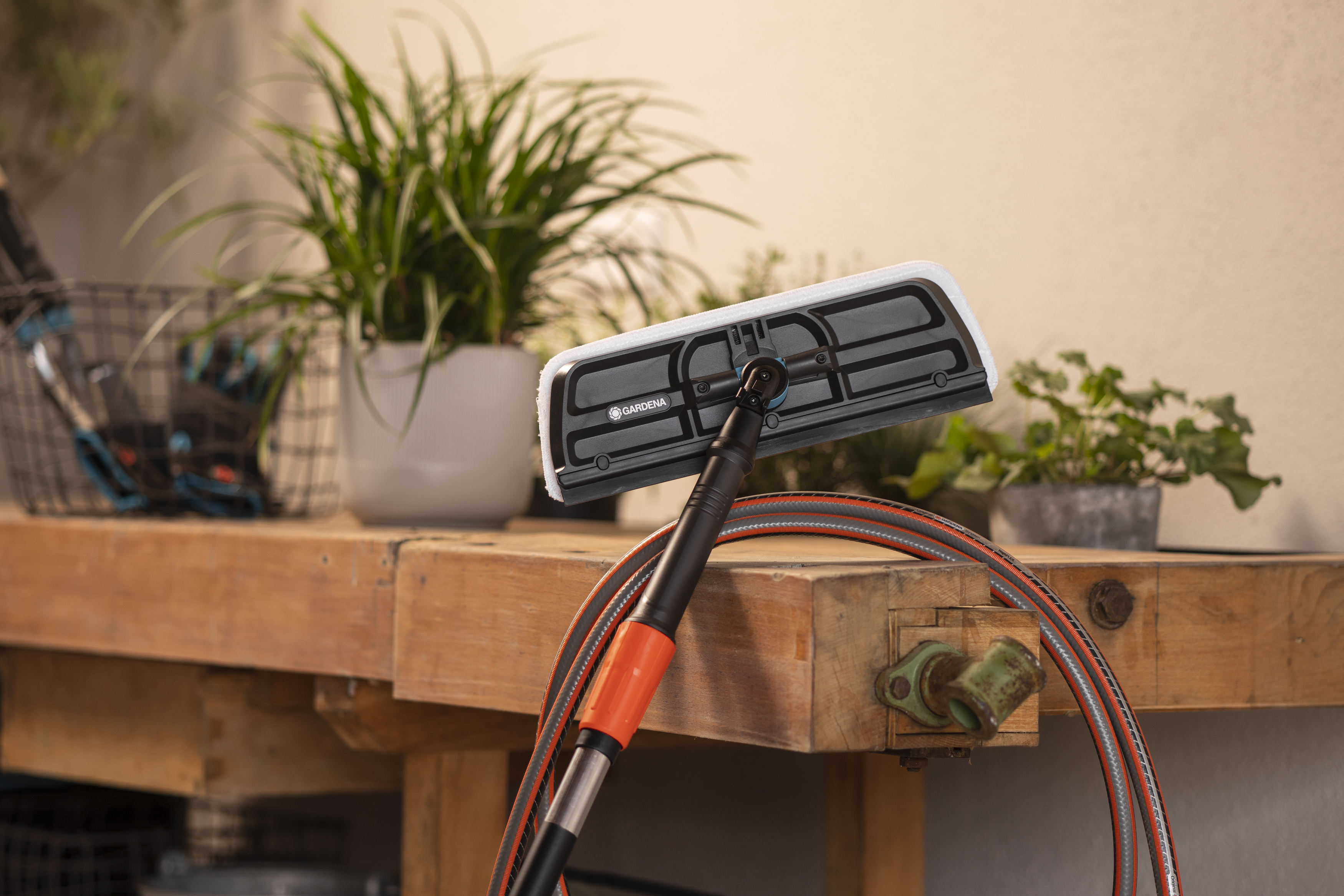 "Cleansystem" langų valytuvas, skirtas valyti lauko langus