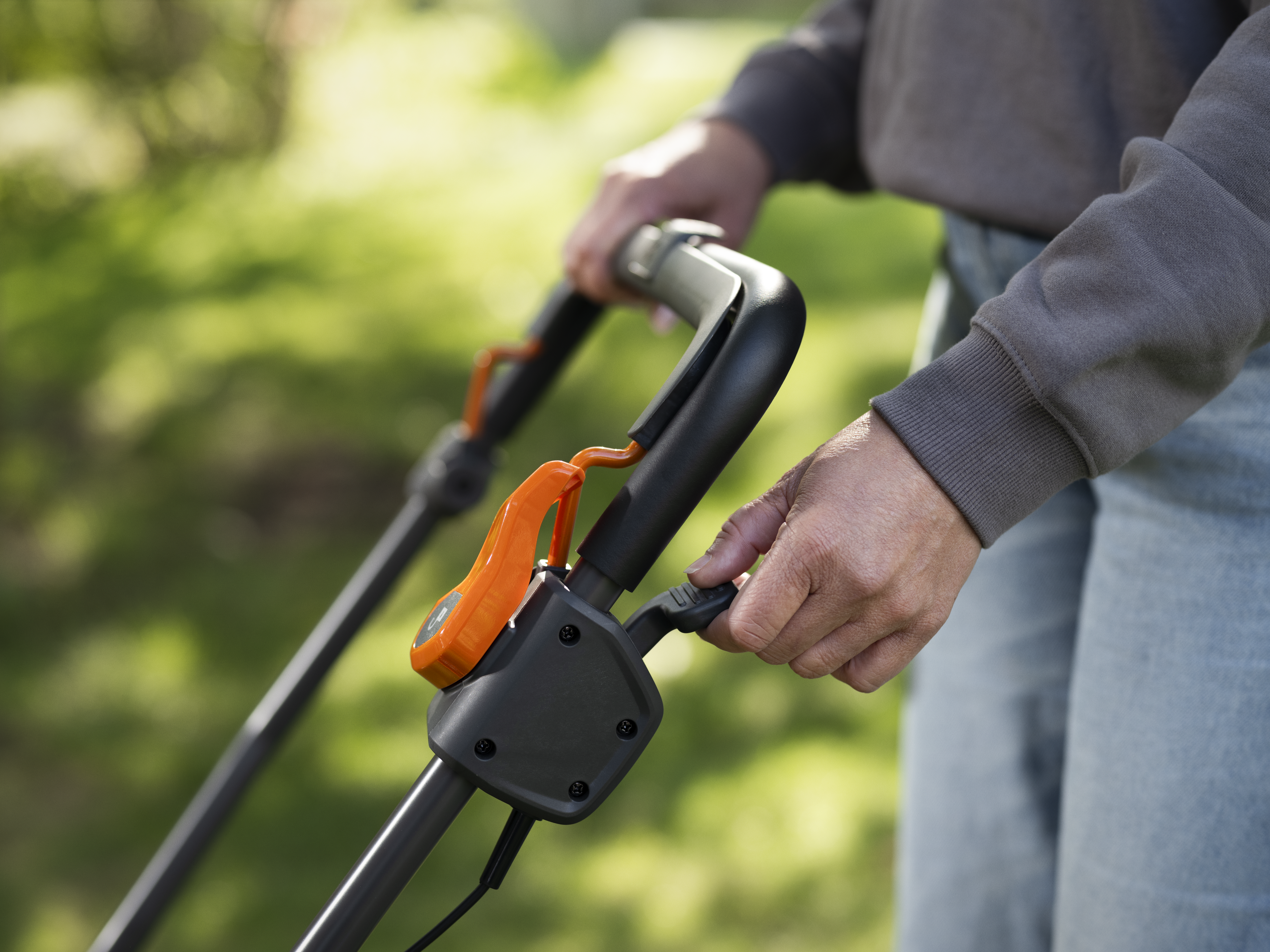 Voorwielaandrijving en aansturing met één snelheid