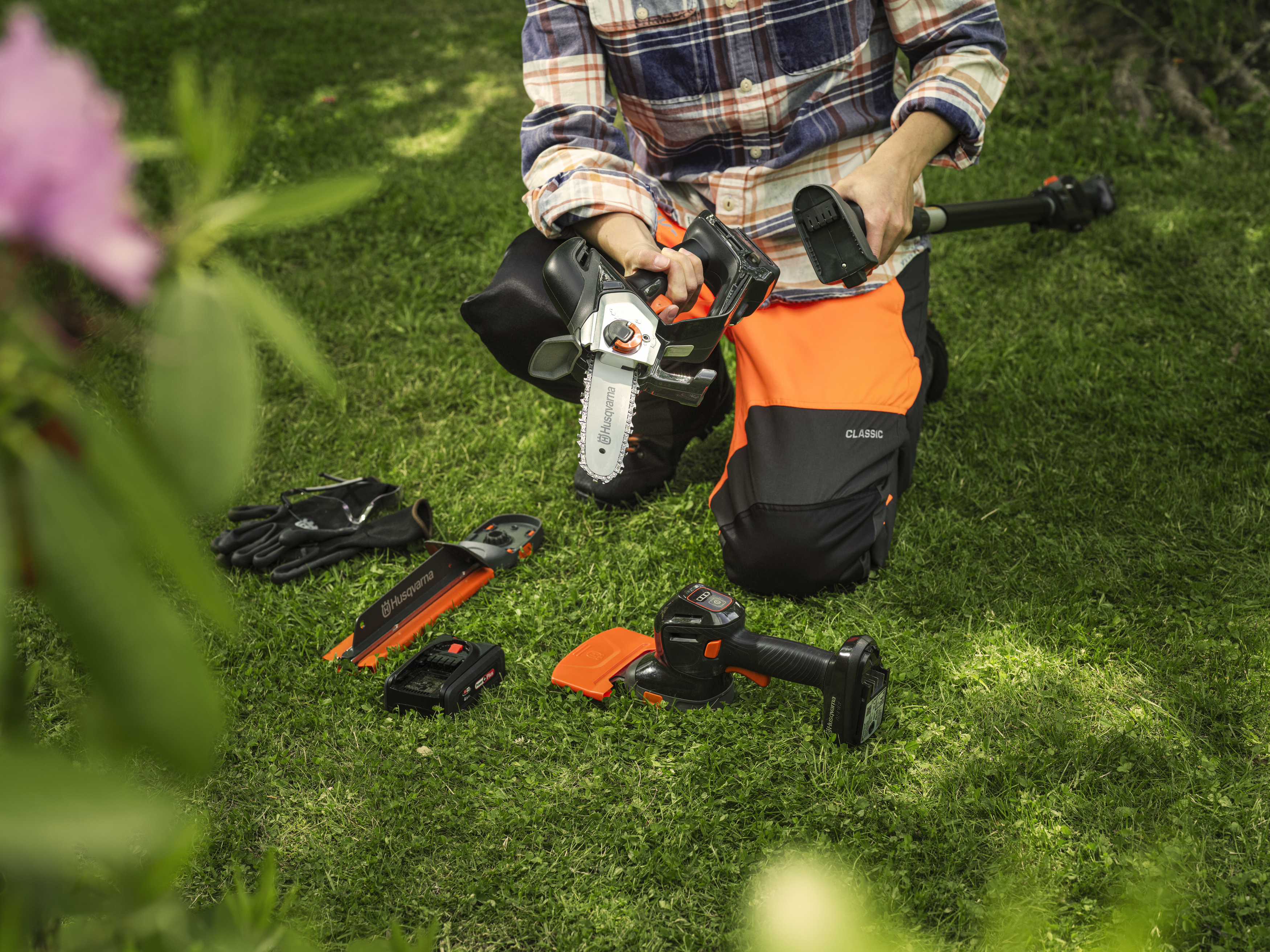 Husqvarna Aspire™ P8X-P4A s akumulátorem a nabíječkou — fotografie 1