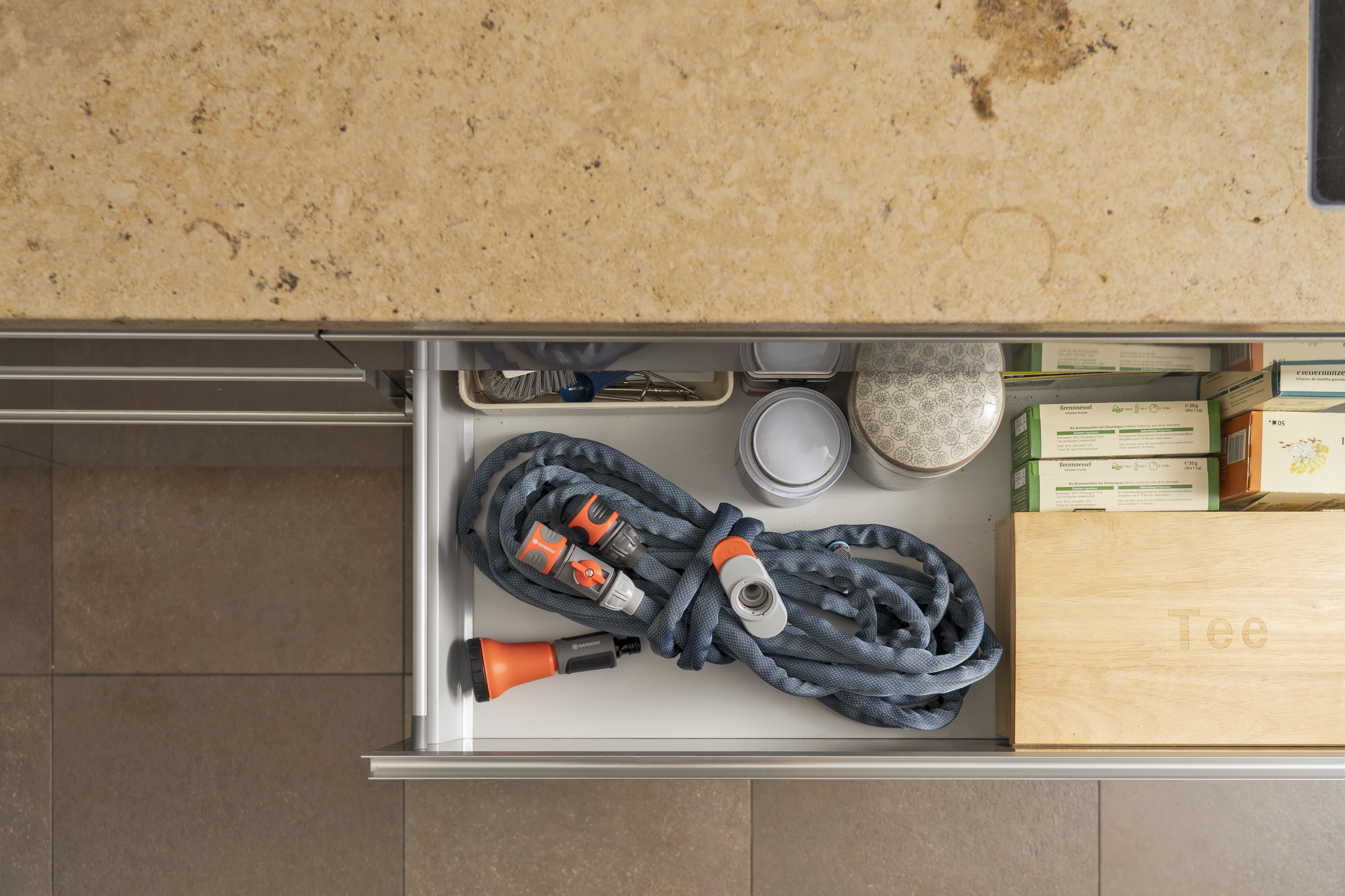 Tekstilinės žarnos Liano&trade; 10 m su čiaupų jungtimi vidaus čiaupams rinkinys