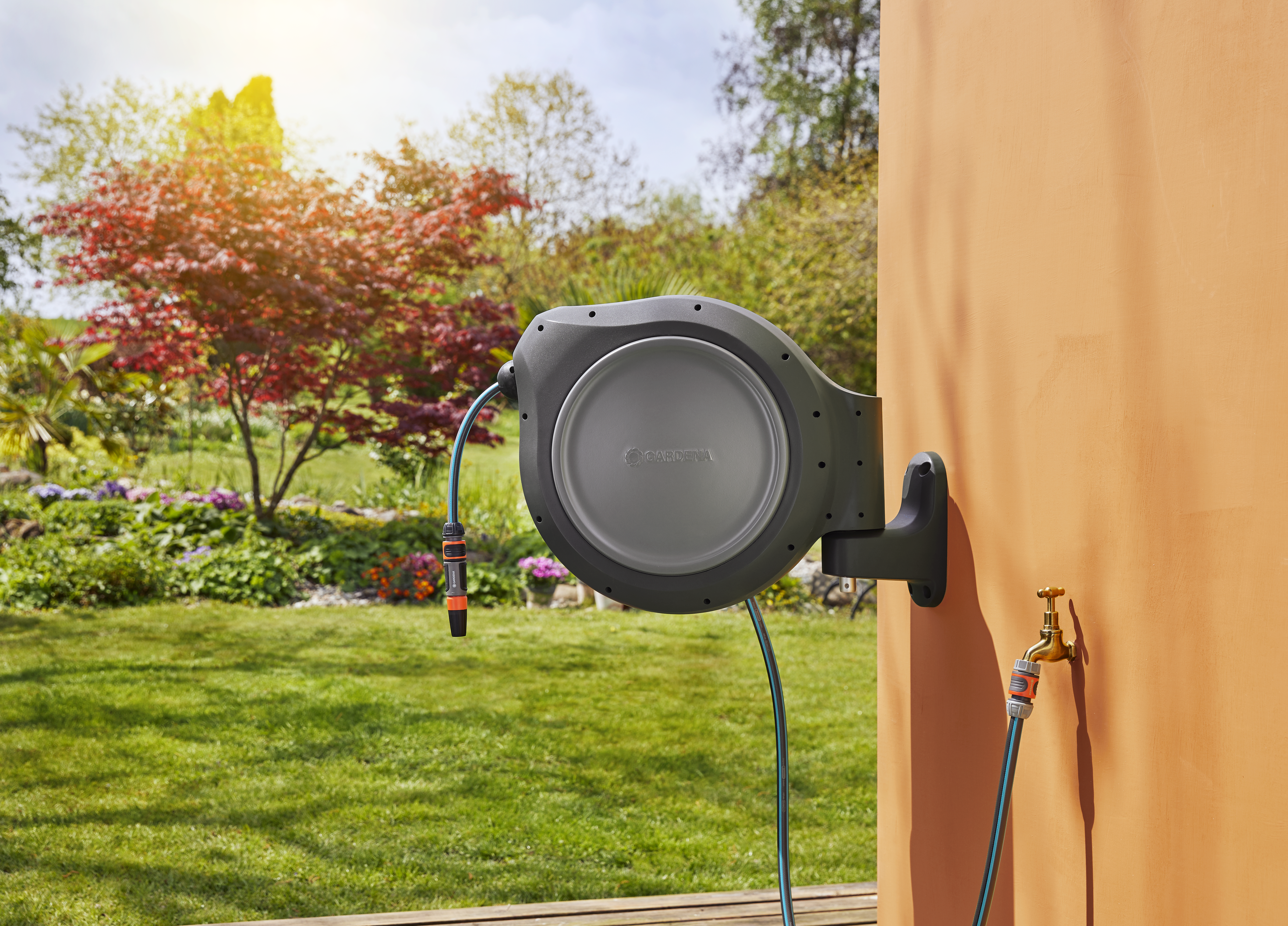 Wall-Mounted Hose Box RollUp 30