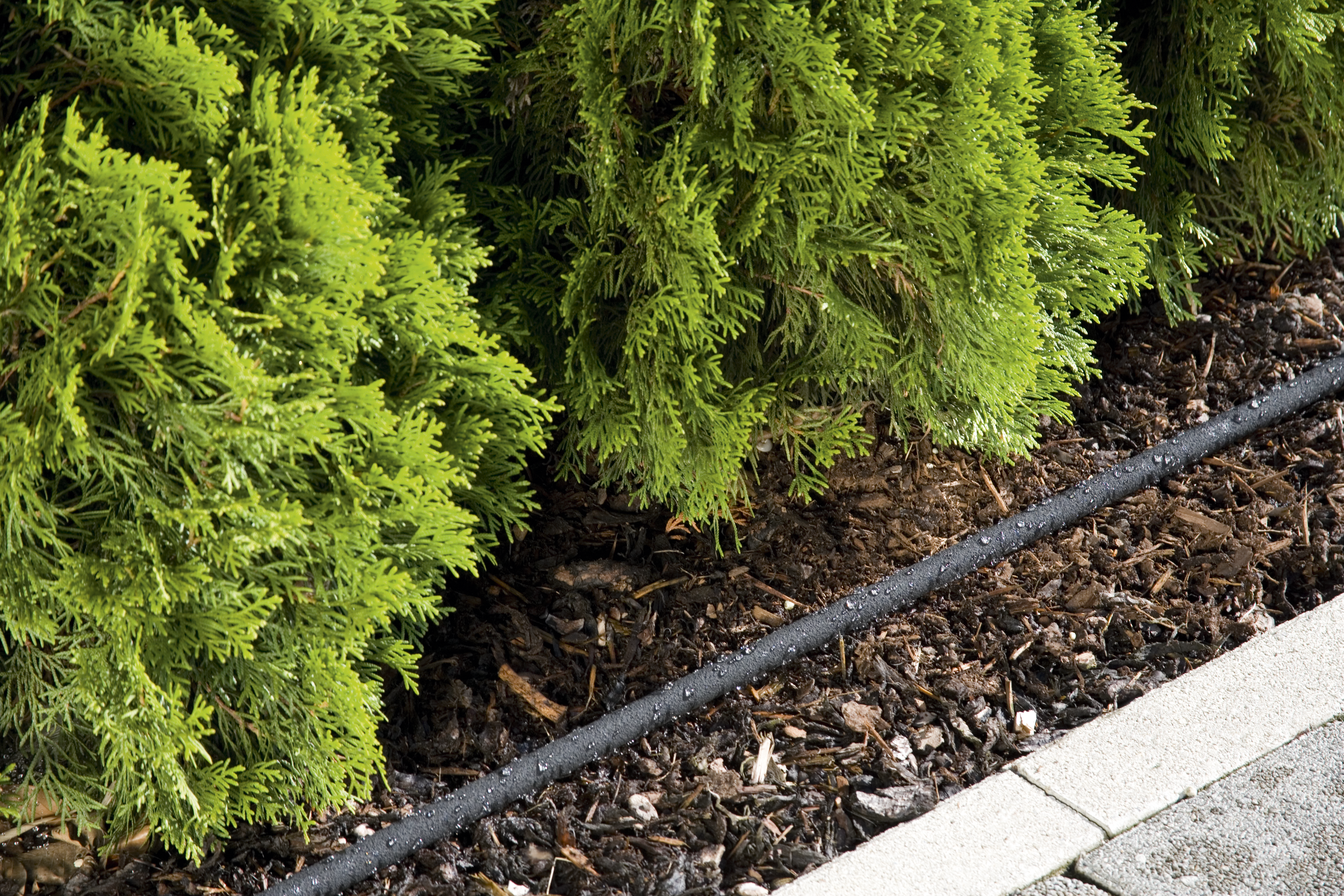 Průsakov&yacute; zavlažovač, d&eacute;lka 7,5 m