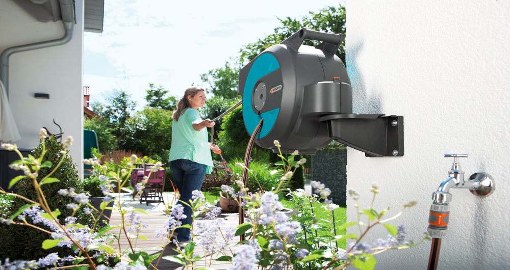 Wall-Mounted Hose Box 15 roll-up automatic