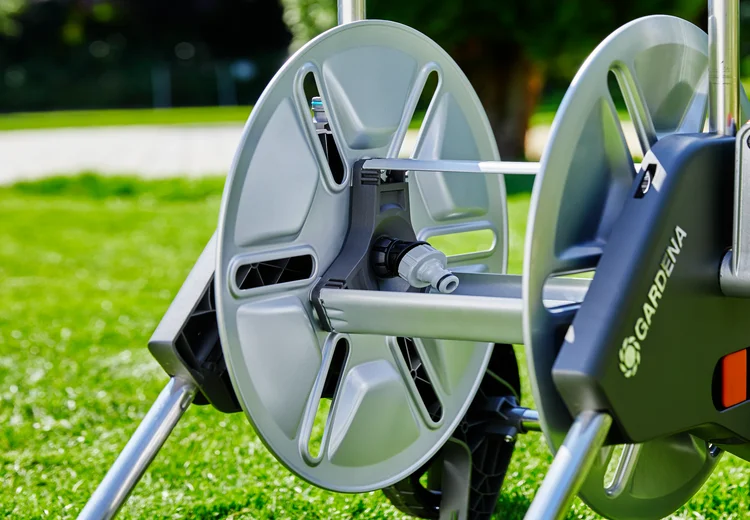GARDENA AquaRoll M – Carrello Avvolgitubo Con Tubo Classic Da 25 M (15 Mm) E Lancia A Spruzzo