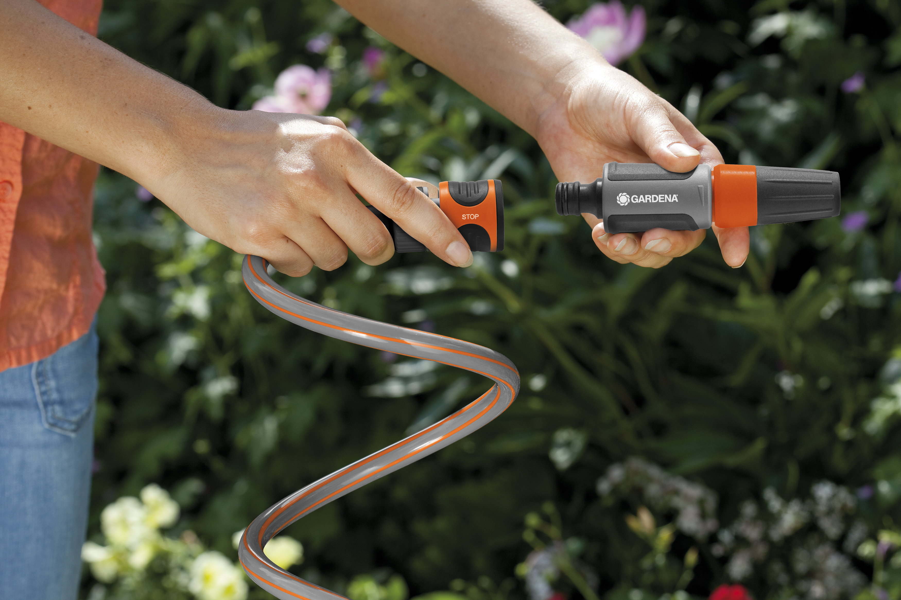 Кутия със спираловиден маркуч