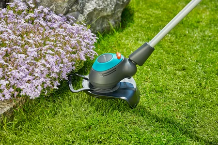 GARDENA EasyCut 450/25 電動割草機 - 輕巧設計