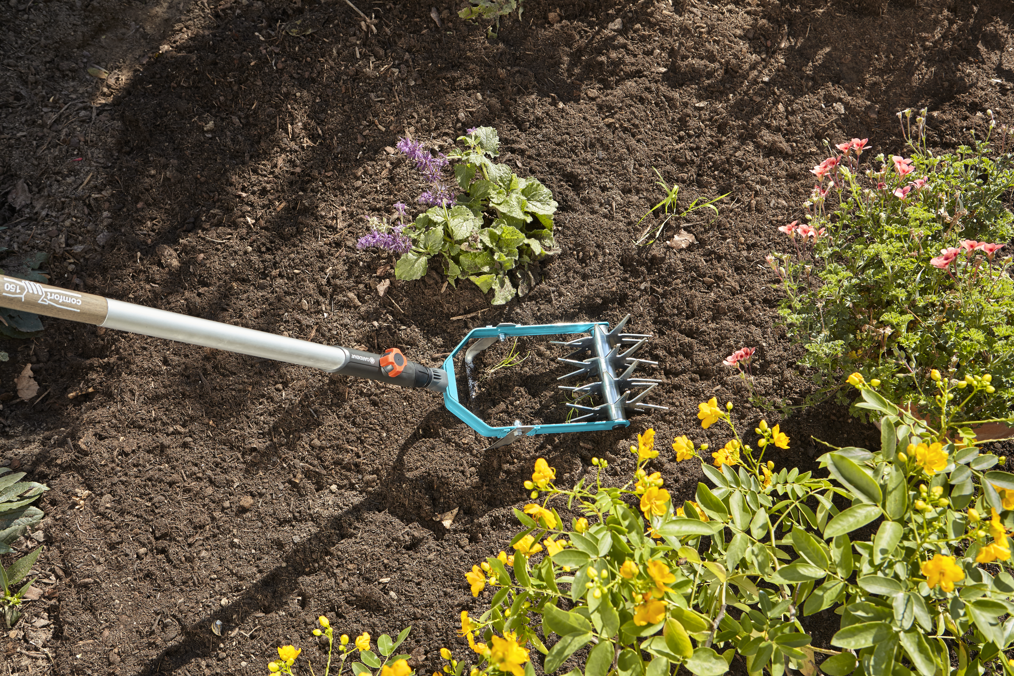 Star Tiller with weeding knife