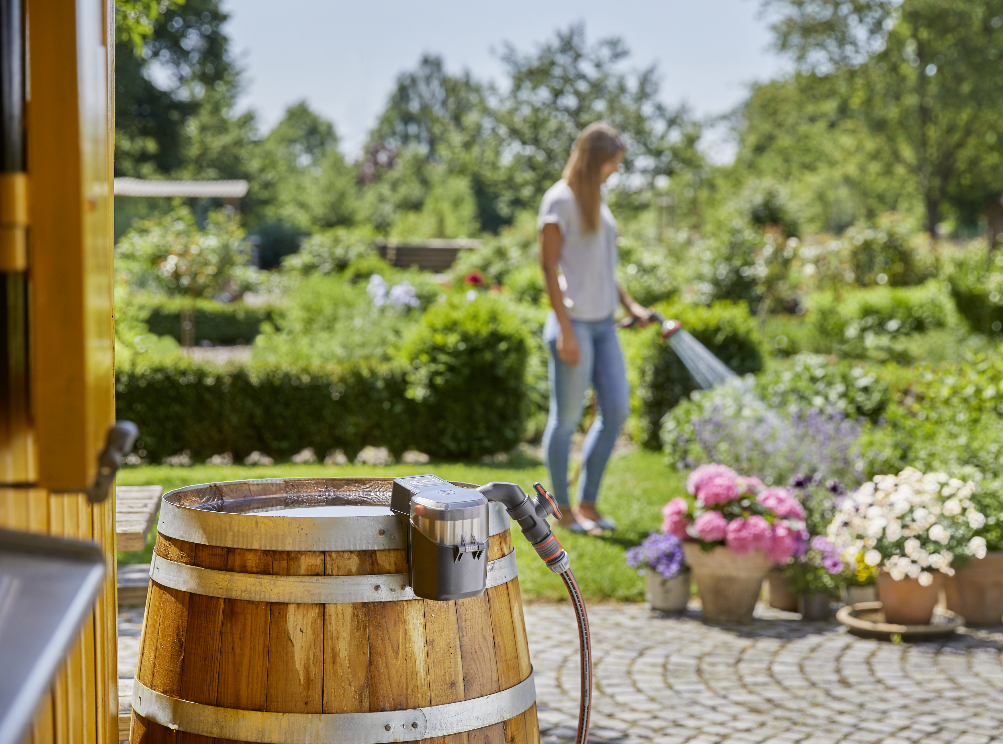 Set Pompă pentru apa de ploaie 2000/2 Li-18 cu baterie