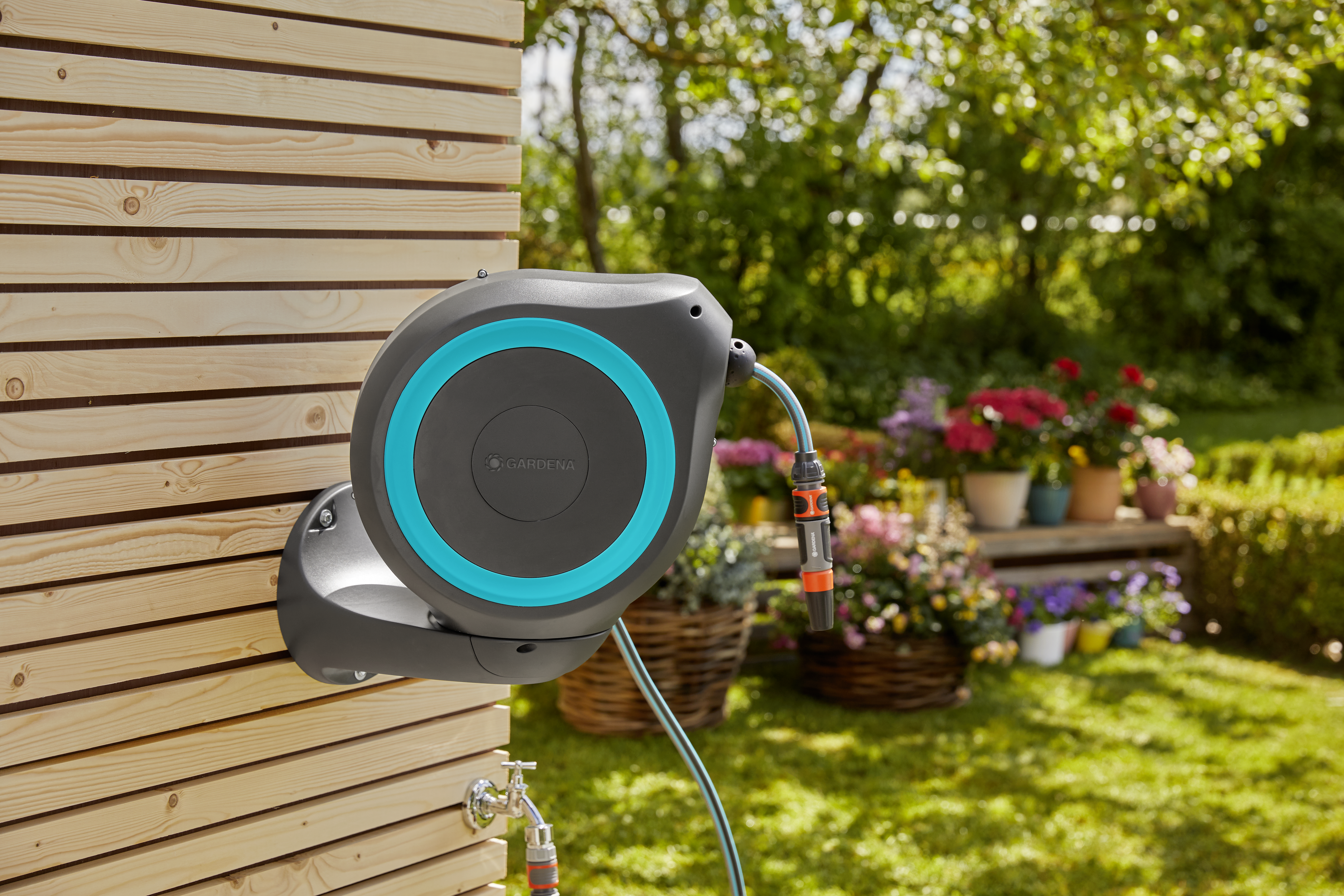 Seinale kinnitatav voolikupool RollUp M