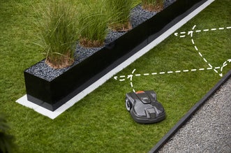 Automower systematically mowing passages