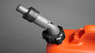 Kraftstoffleitung, mechanische Verriegelung