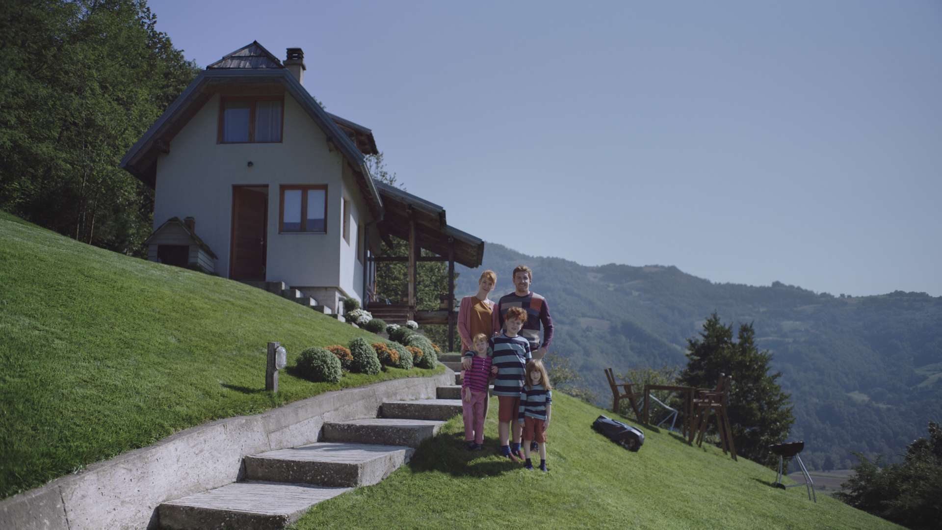 Косарка Automower на крутому пагорбі