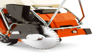 FS 413, bladskjerm, åpen foran