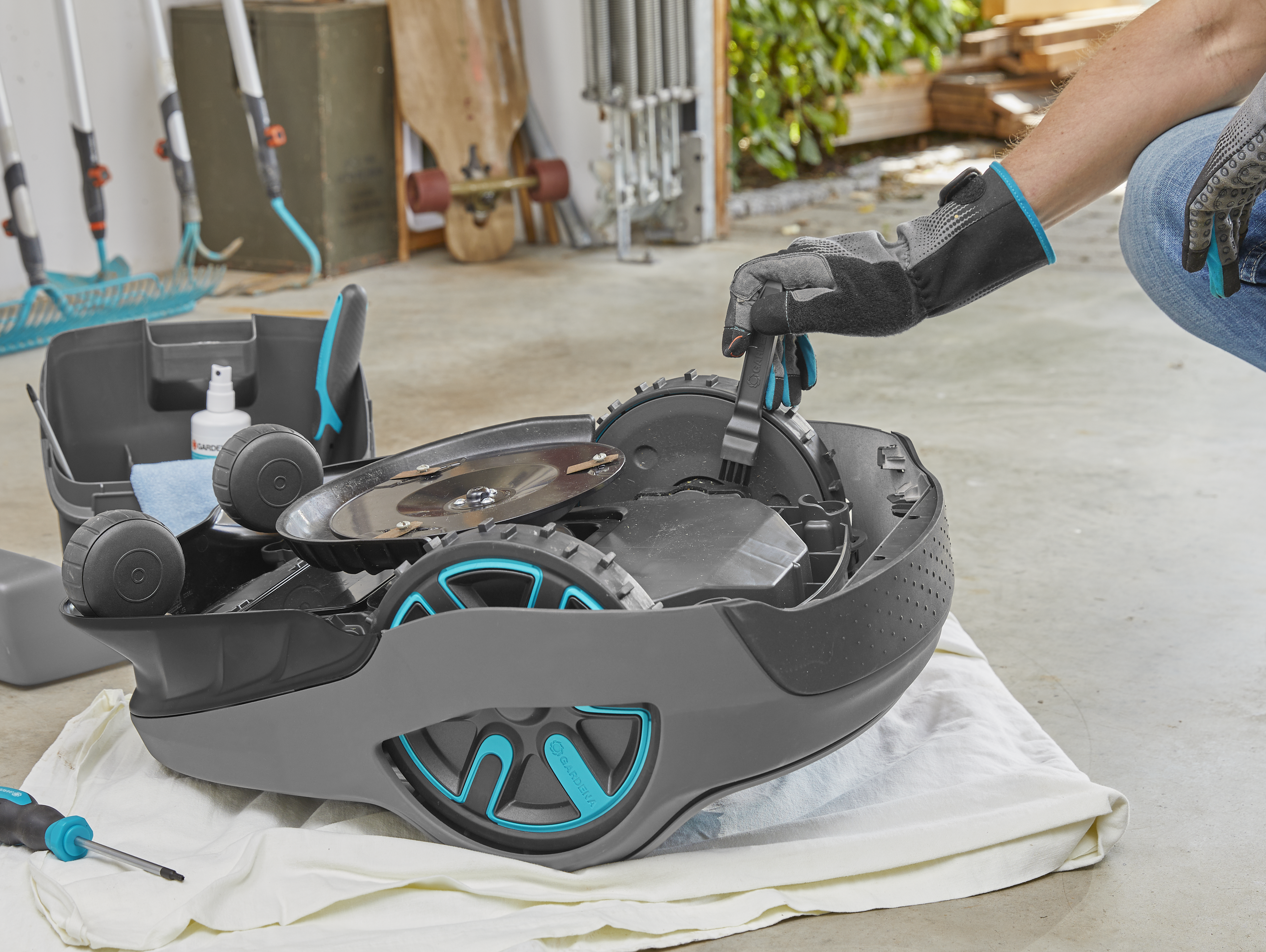 Robottileikkurin huoltosarja