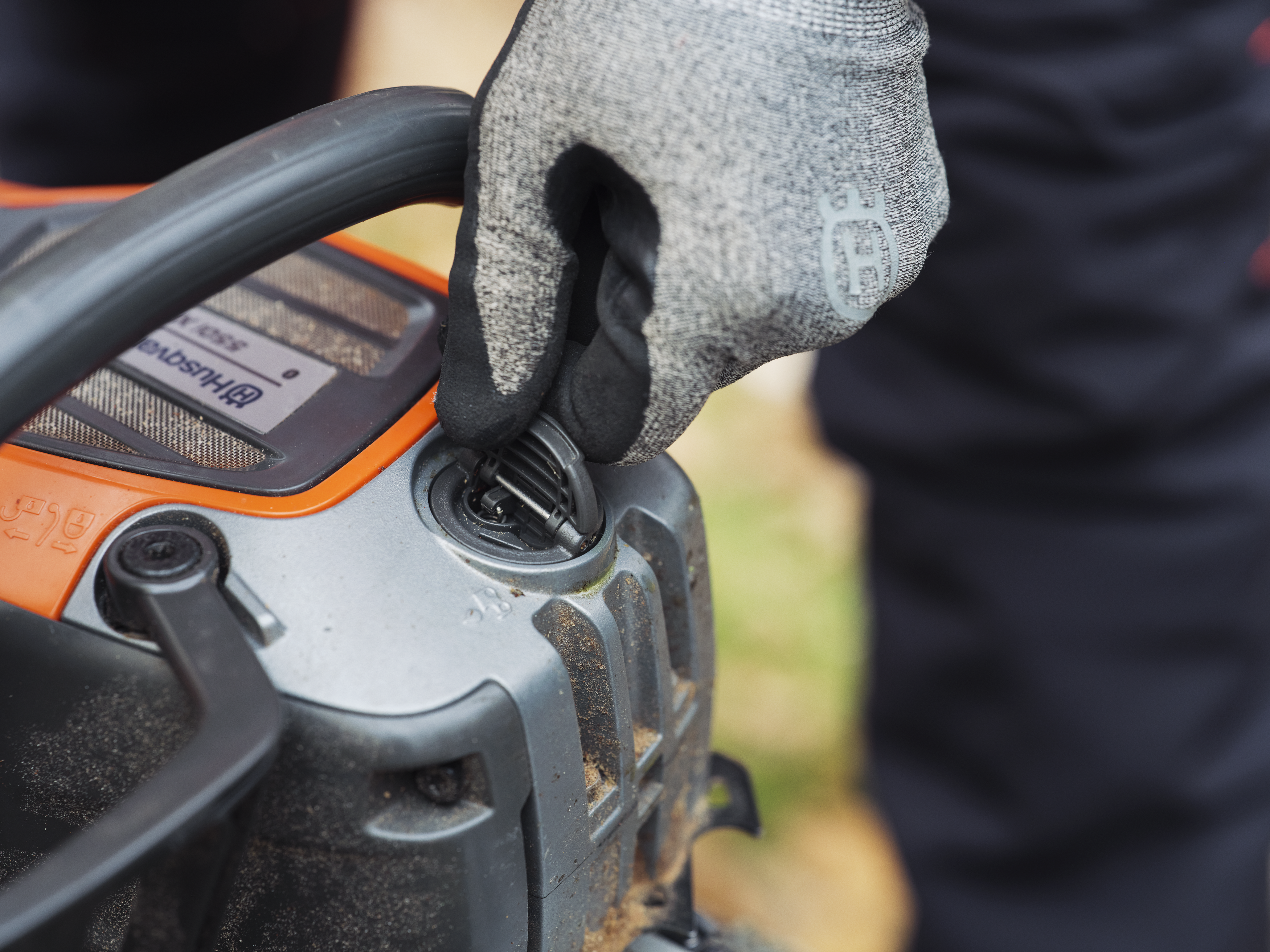 Ľahké otváranie nádrže