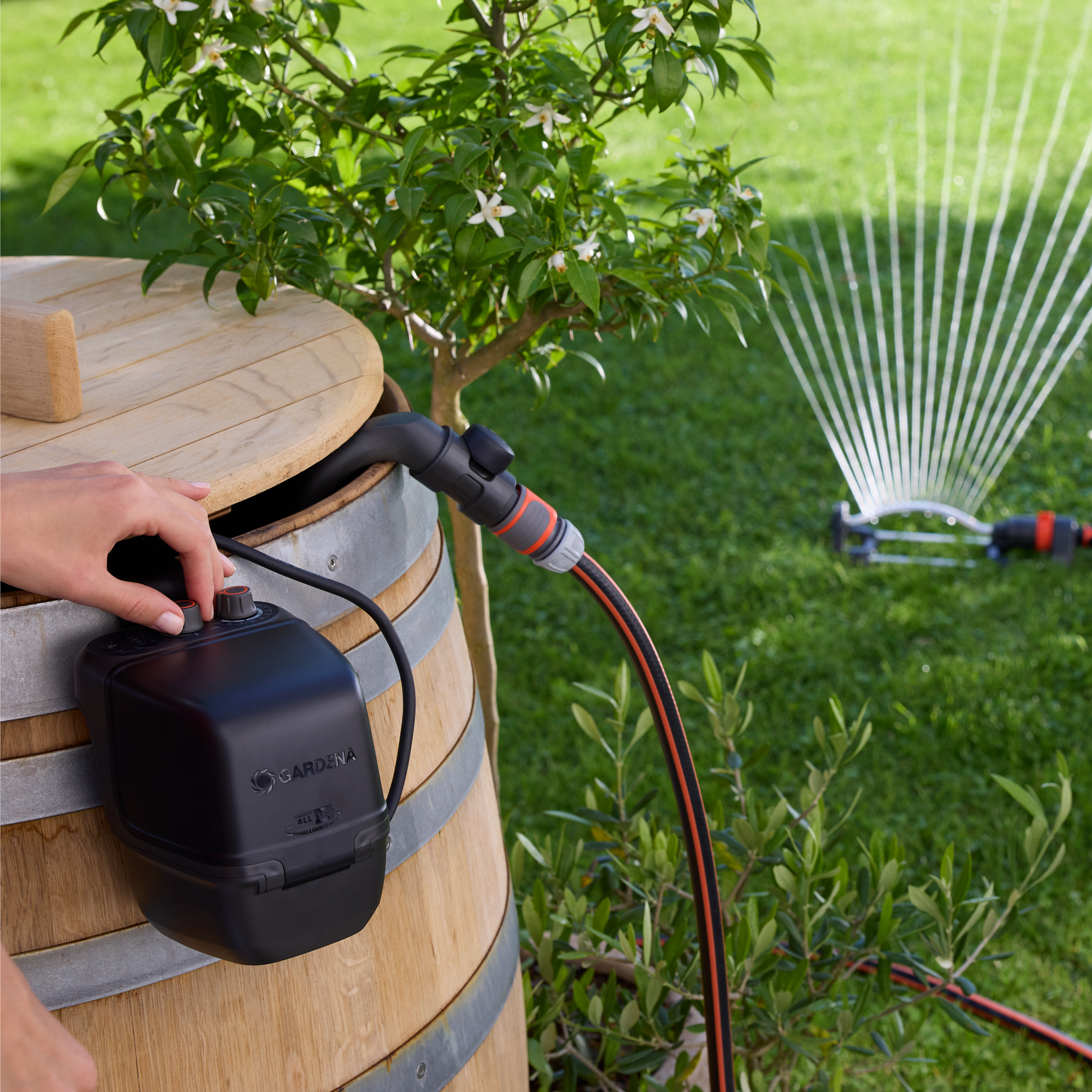 Pompa per Cisterna a batteria 2400 Comfort Automatic 18V P4A Set pronto all'uso, Pompe