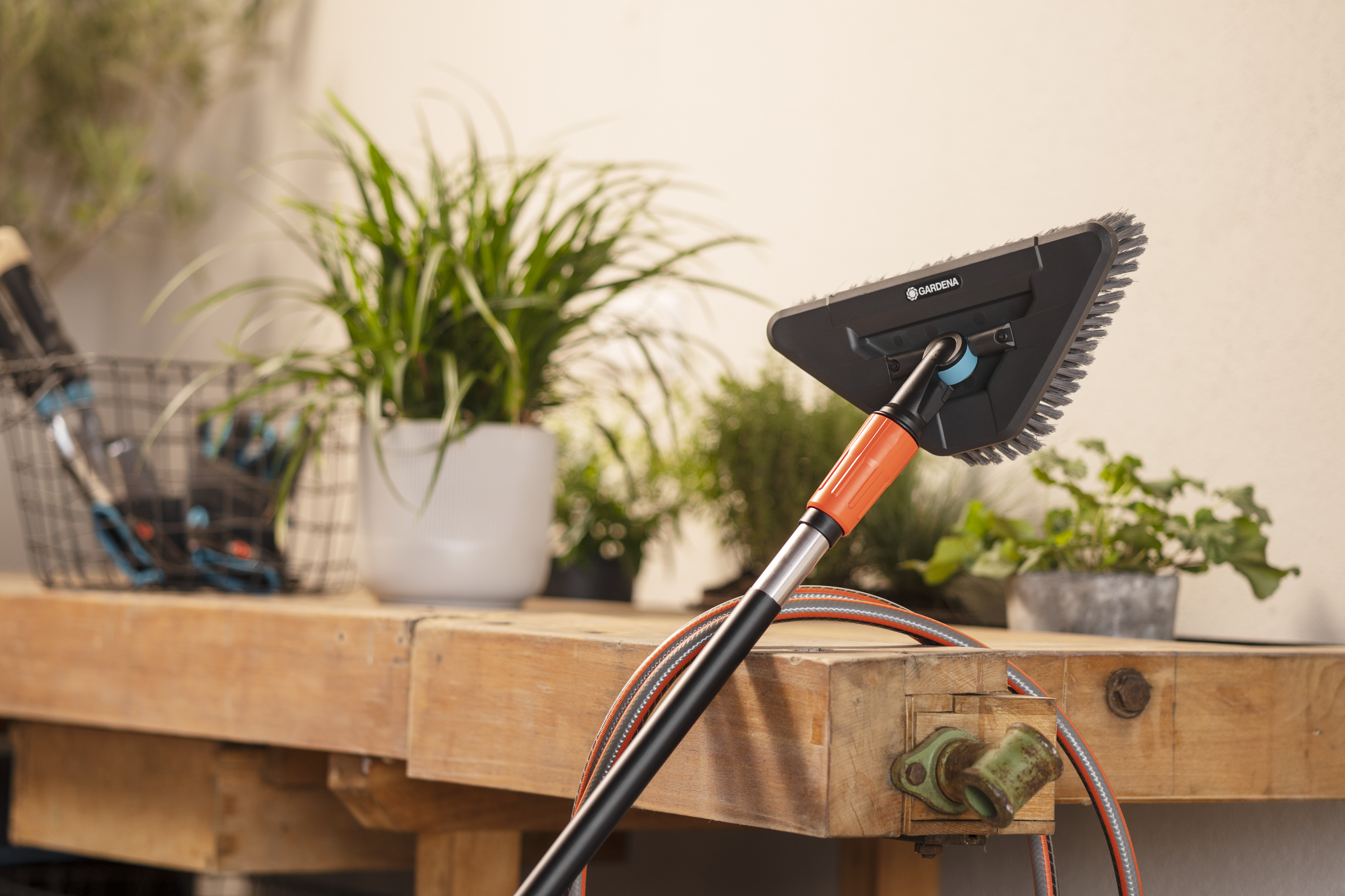 Cepillo Acoplable Cleansystem Suave flex, con Agua