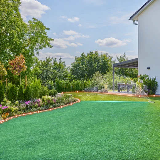 AquaPrecise Complete Set, solar-powered lawn irrigation system | GARDENA