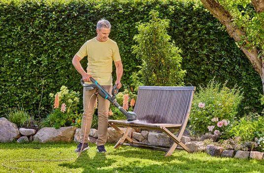 Nettoyeur de Terrasse Gardena AquaBrush P4A Compact – 18 V, Sans Batterie - vue 10
