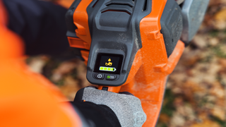 550i XP Display UI - Snímač oleja