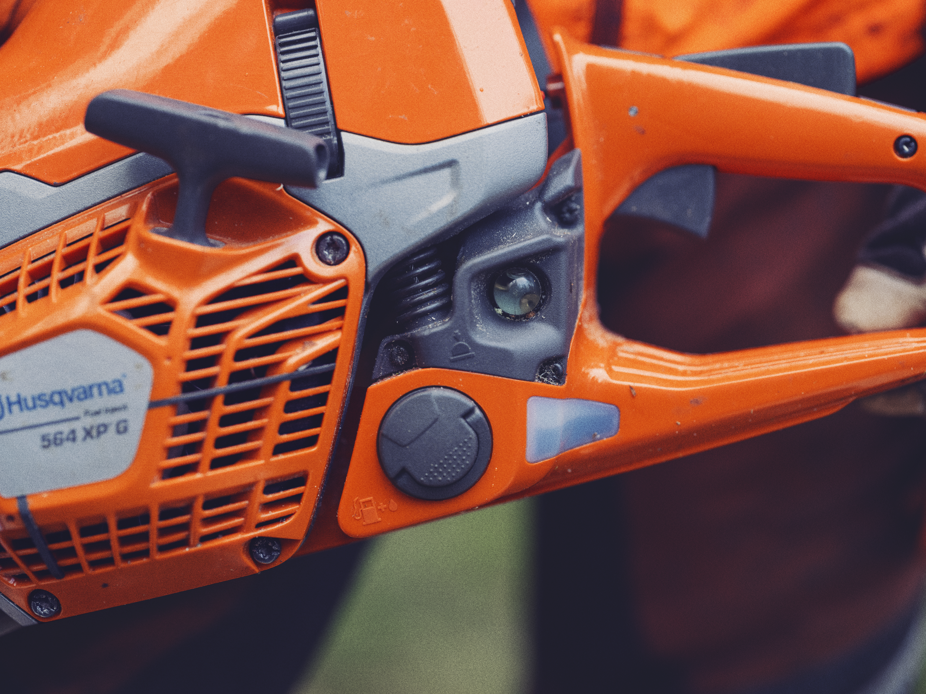 2K moulded fuel window