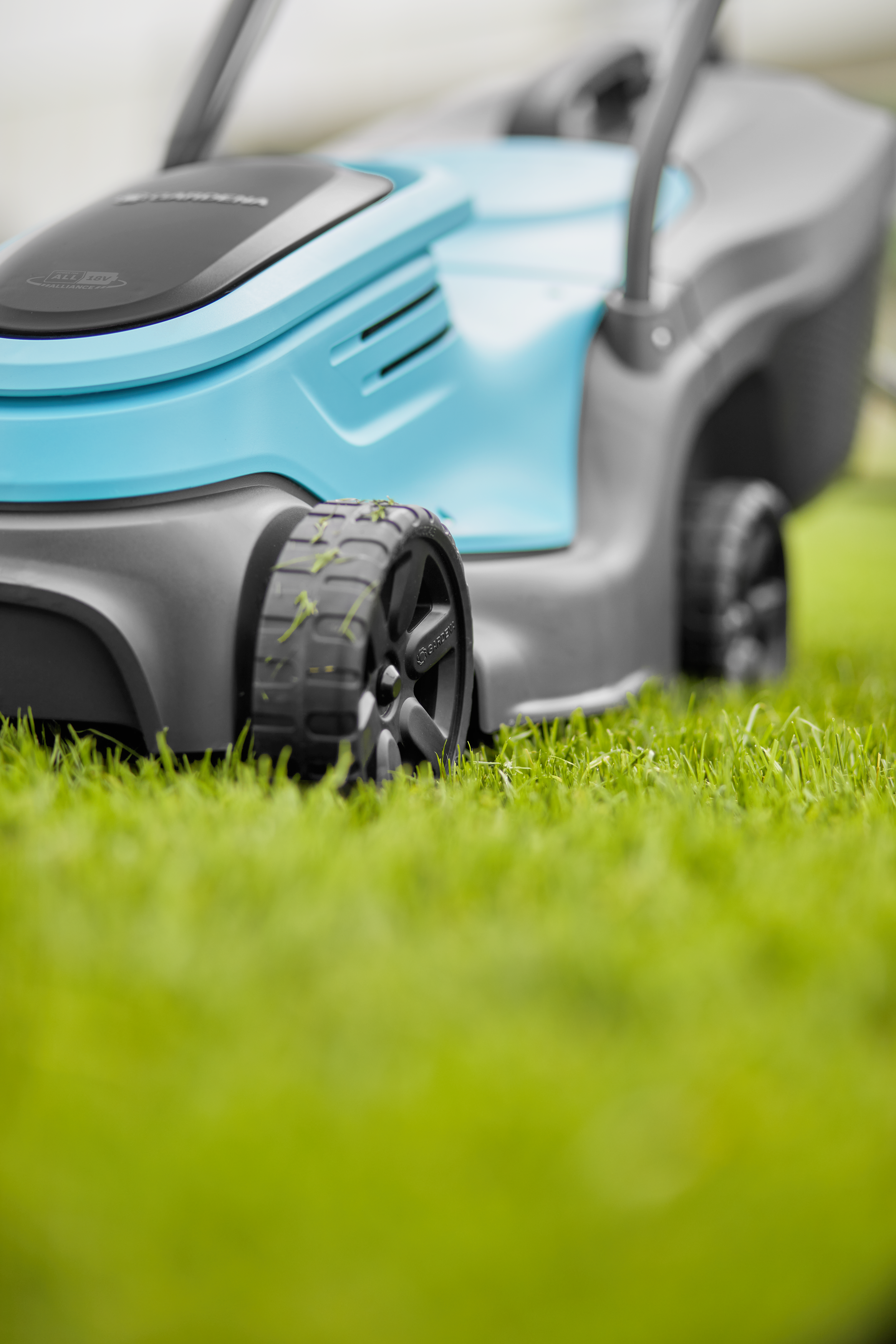 Tondeuse PowerMax 30/18V P4A- sans chargeur ni batterie