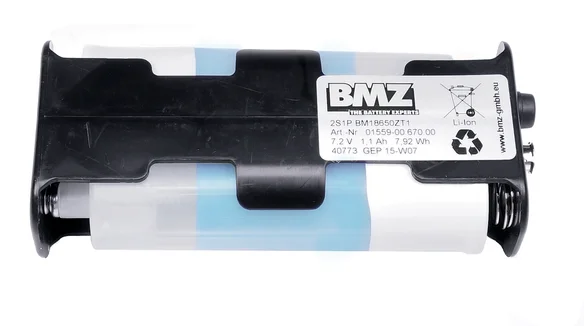 Batteriehalter mit Batterien